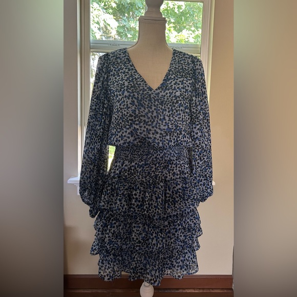 Express Dresses & Skirts - Express Chic Blue Patterned Dress Size Medium Worn Only-Once-Excellent Condition